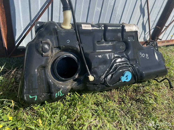 Бензобак Peugeot 308