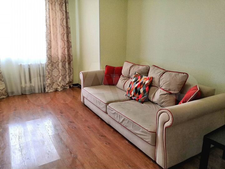 2-к. квартира, 80 м², 2/9 эт.