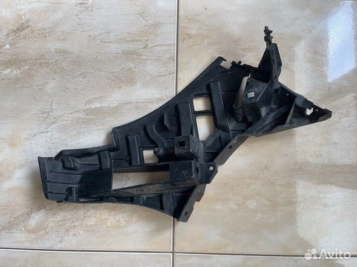 Кронштейн бампера задний правый Mercedes Gl Class