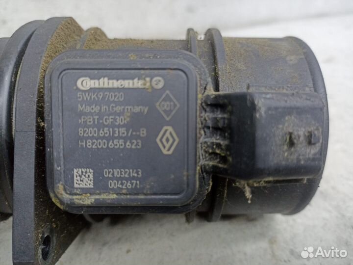 Расходомер воздуха Renault Duster 2013 8200651315