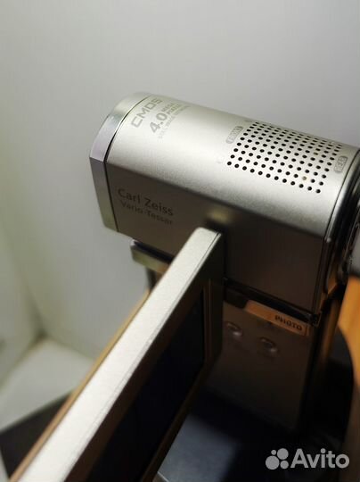 Цифровая мини-видеокамера Sony Handycam HDR-TG1E