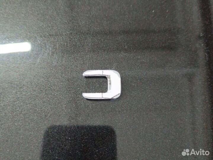 Эмблема крышки багажинка Mercedes 4matic