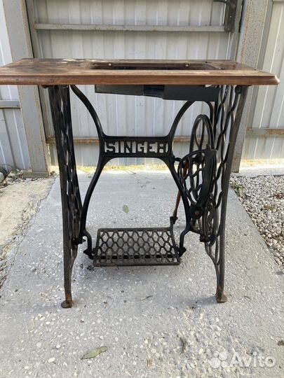 Станина от швейной машины Singer