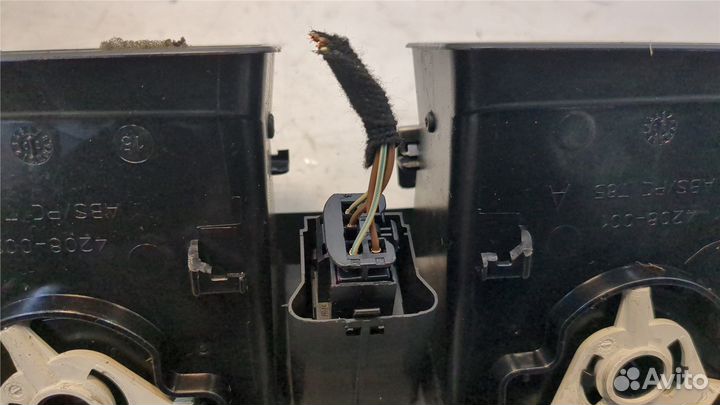 Дефлектор обдува салона Skoda Fabia, 2002