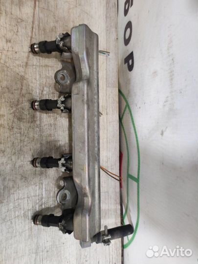 Топливная рампа в сборе Nissan Note E11 (1.4)