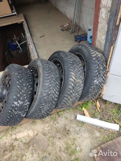 Nokian Tyres Hakkapeliitta 8 185/60 R15