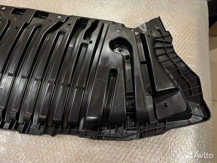 Нижний пыльник бампера Mercedes W212 AMG рестайл