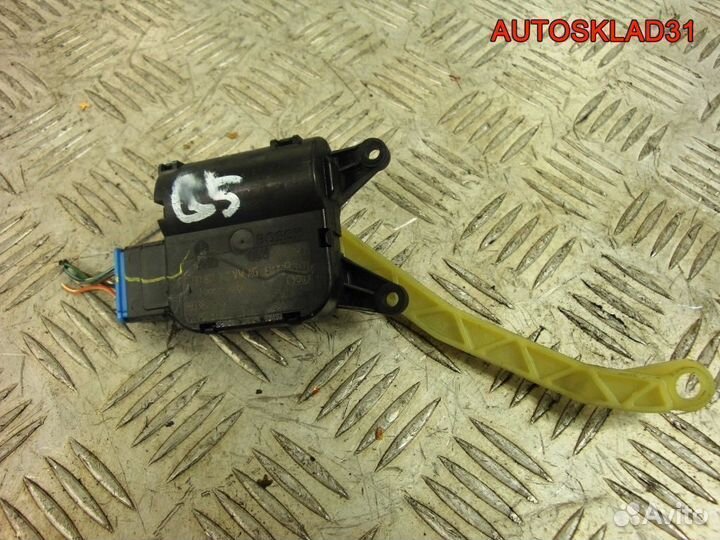 Моторчик заслонки печки VW Golf 5 1K1907511C