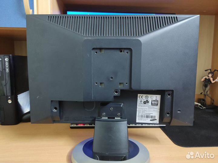 Монитор Samsung 940NW