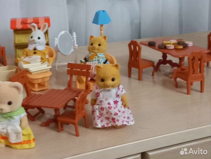 Домик кукольный