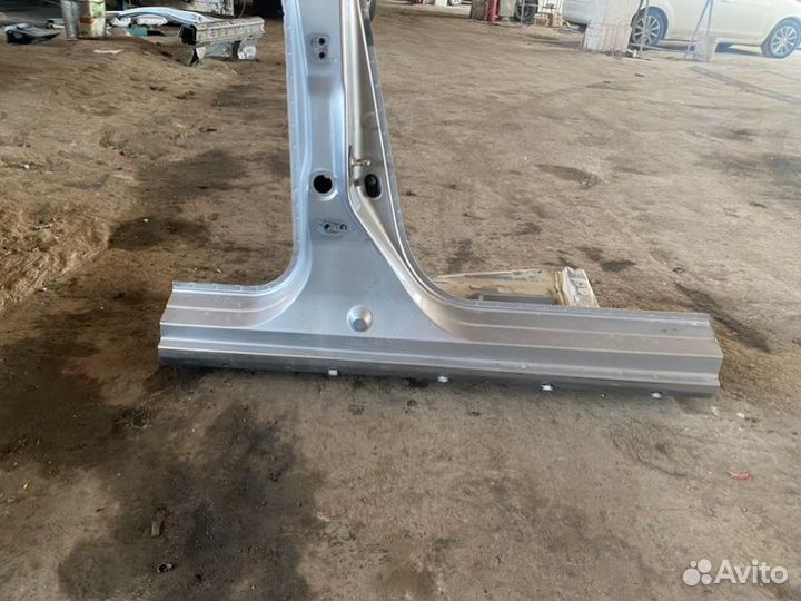 Стойка кузова (5) правая Honda Shuttle GK8 L15B