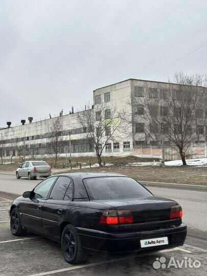 Opel Omega 2.0 МТ, 2002, 250 000 км