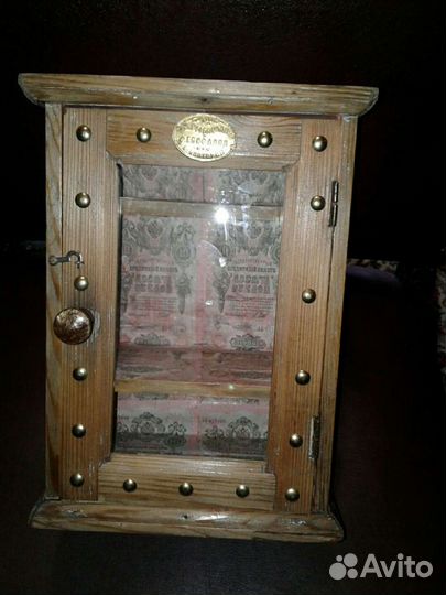 Старинные аптечные шкафчики