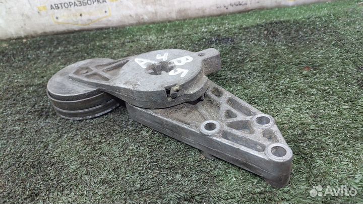 Натяжитель ремня грм 1.8 Audi A4 B5 седан