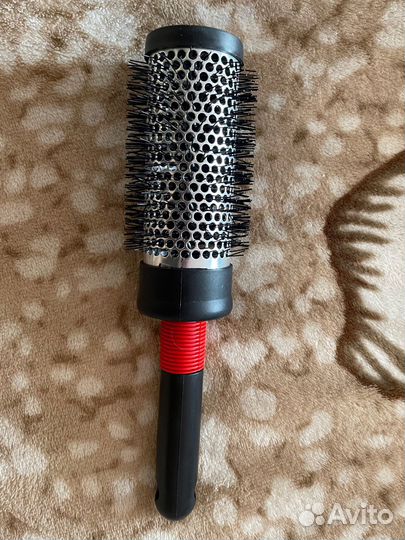 Круглая щетка для волос