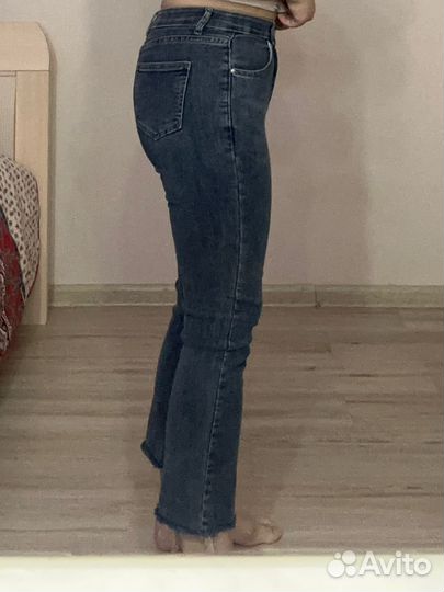 Джинсы женские