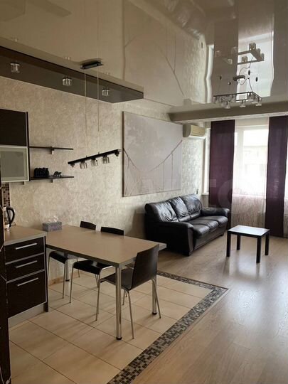 2-к. квартира, 65 м², 4/17 эт.