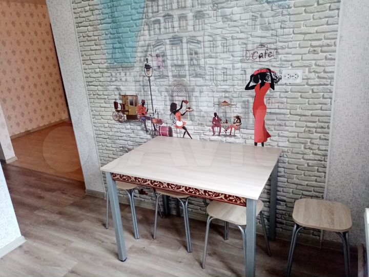 2-к. квартира, 40 м², 3/3 эт.