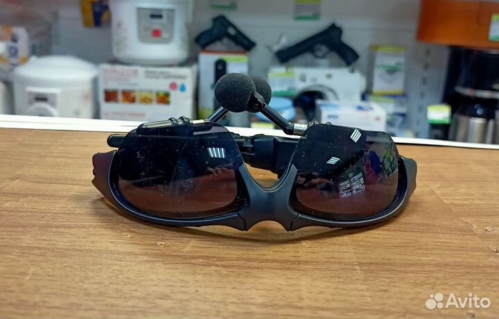 Очки со стереонаушниками