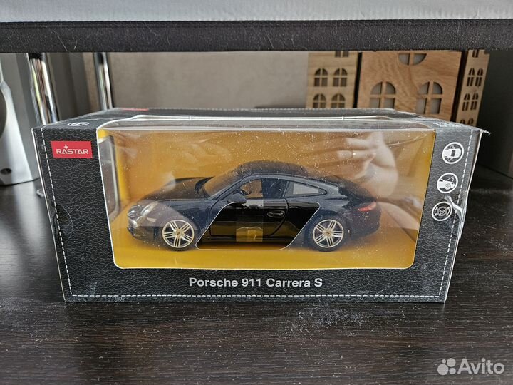 Моделька Porsche 911 Carrera S (Rastar) черная