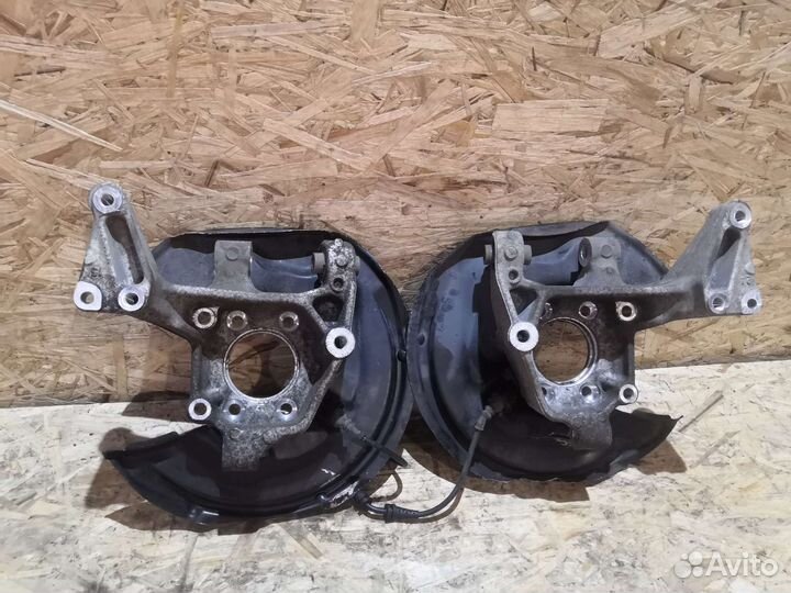 Кулак Цапфа задняя левая правая Volkswagen Tiguan