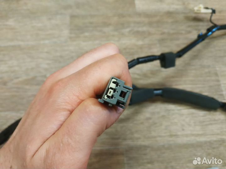 Проводка крышки багажника Mazda 3 BK (2002-2009)