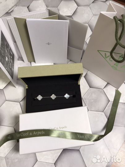 Коробка для браслета van cleef