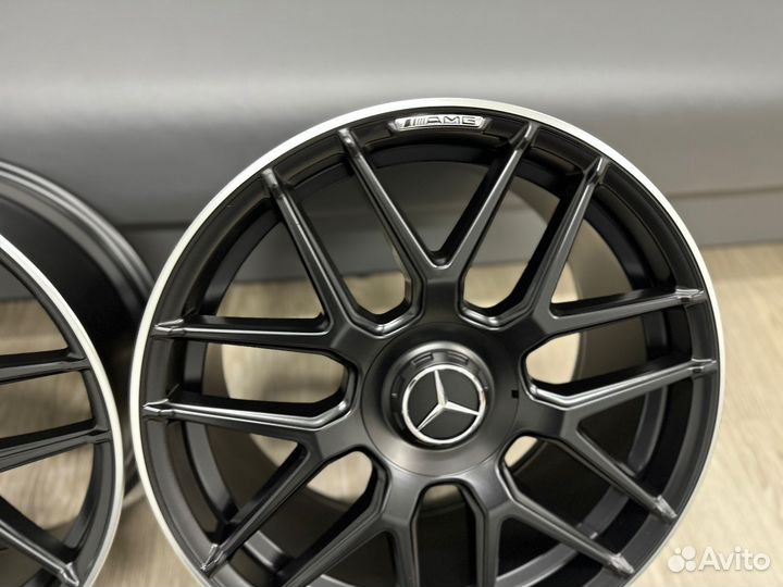 Диски черные матовые AMG Style на Mercedes R19