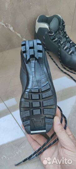 Ботинки лыжные 35 р NNN