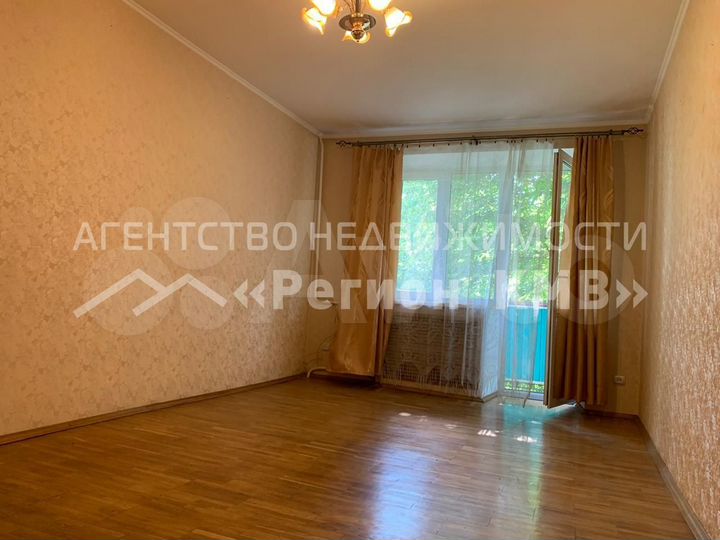 3-к. квартира, 56 м², 3/4 эт.