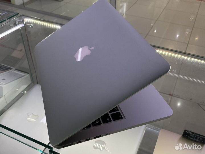 MacBook Pro 13 Retina 8/256 гб