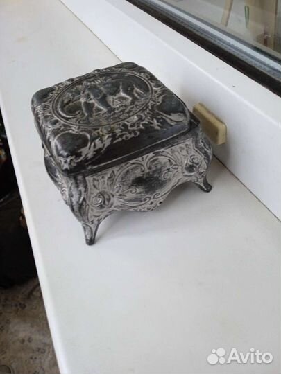 Табакерка старинная