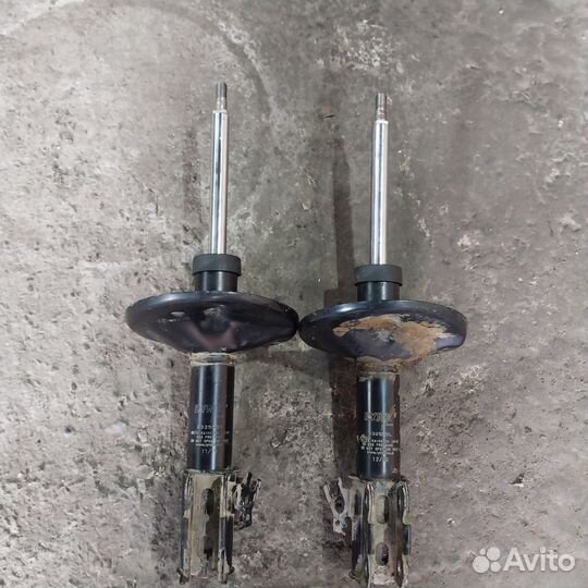 Амортизаторы перед sv32 camry