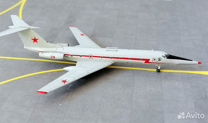 Модель самолета 1/400 Туполев Ту-134убл