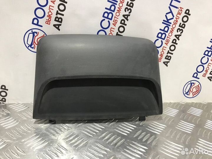 Стоп сигнал Toyota Avensis 2 T250