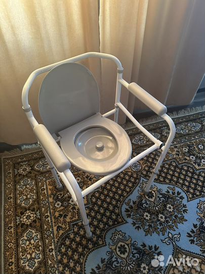 Санитарный стул туалет