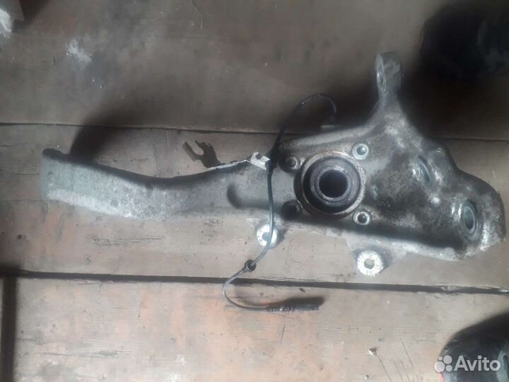 Кулак поворотный передний левый бмв х5 е70