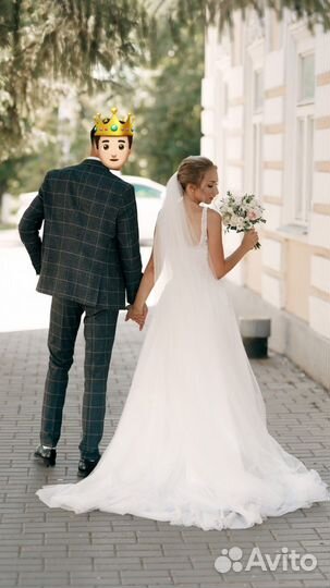 Свадебное платье со шлейфом