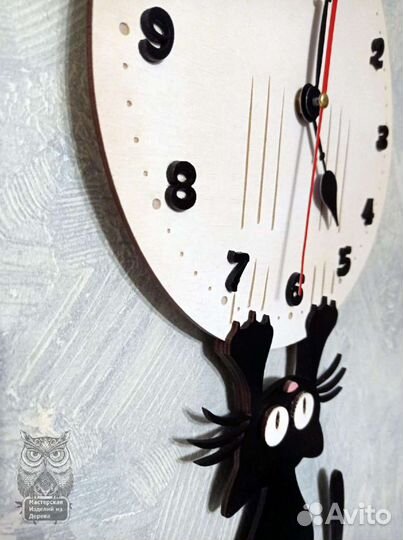 Часы с котом