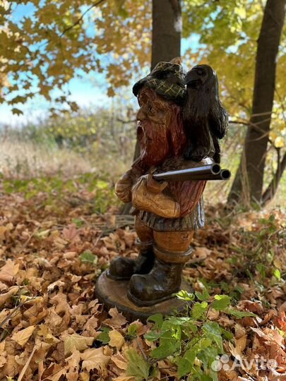 Скульптура из дерева. Охотник Себастьян