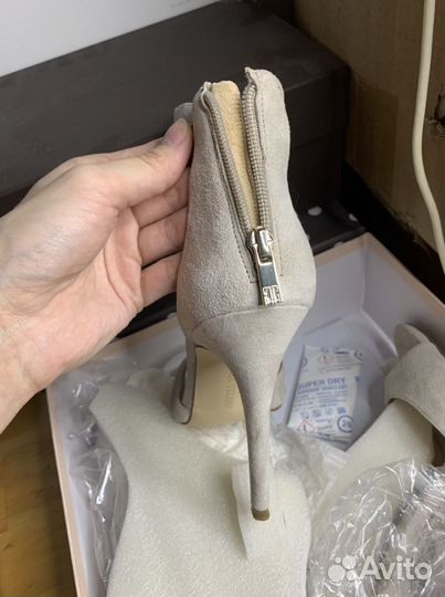 Босоножки ivanka tramp 38р