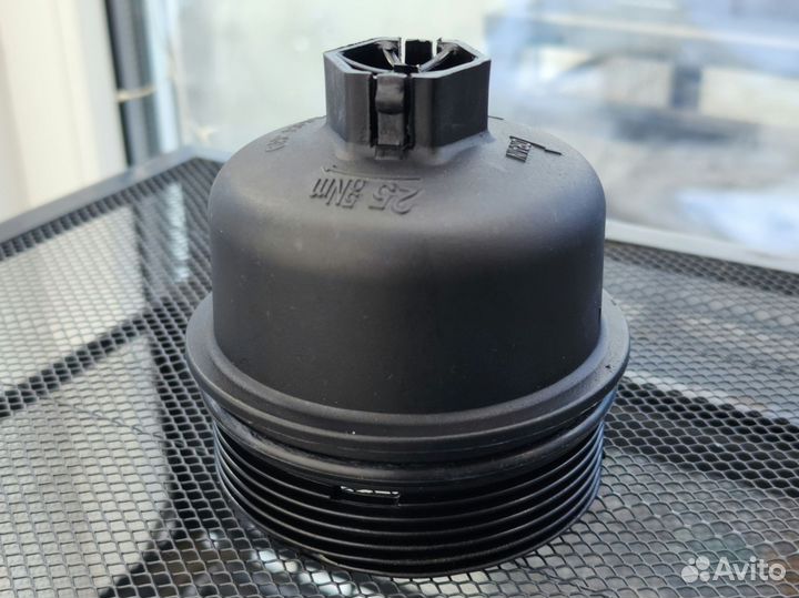 Новая крышка масляного фильтра Peugeot Citroen