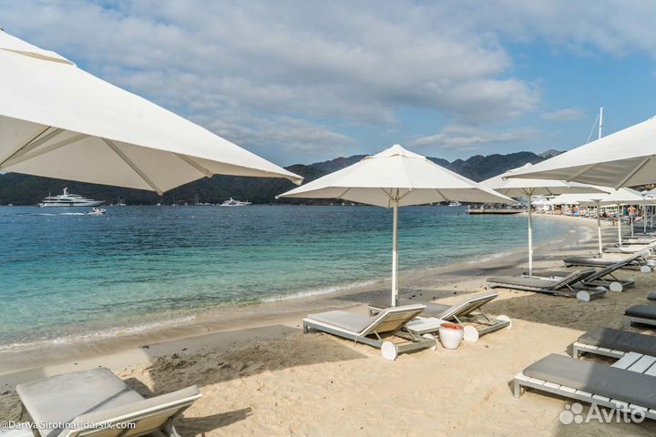 Большой пляжный зонт на центральной опоре, опт