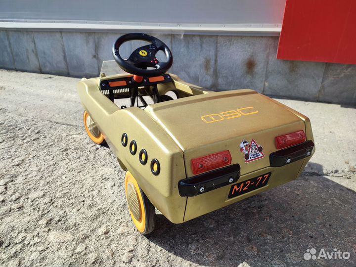 Педальный автомобиль Радуга