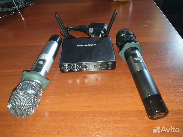 Караоке: радиомикрофоны+плеер+диски (возм.подключ)