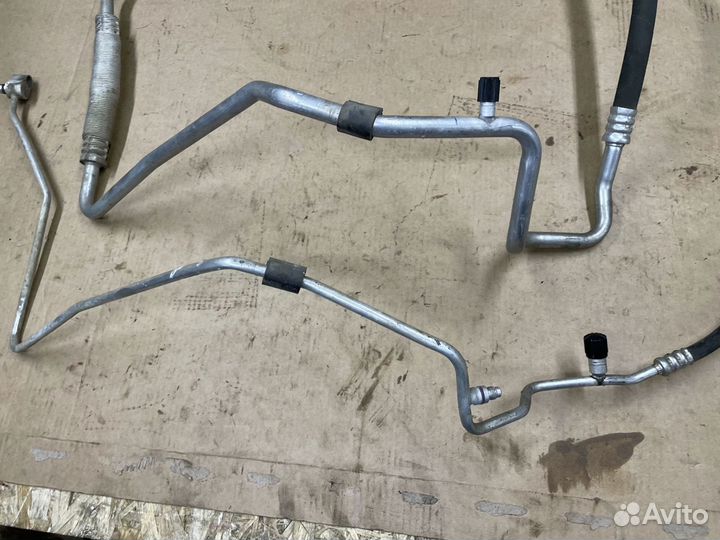 Трубка кондиционер длинная толстая тонкая Тигуан 1