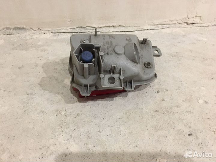 Птф заднего бампера правый Toyota Land Cruiser 200