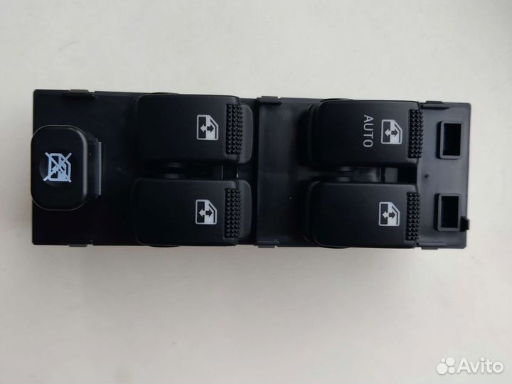 Блок кнопок стеклоподъемника Hyundai Getz