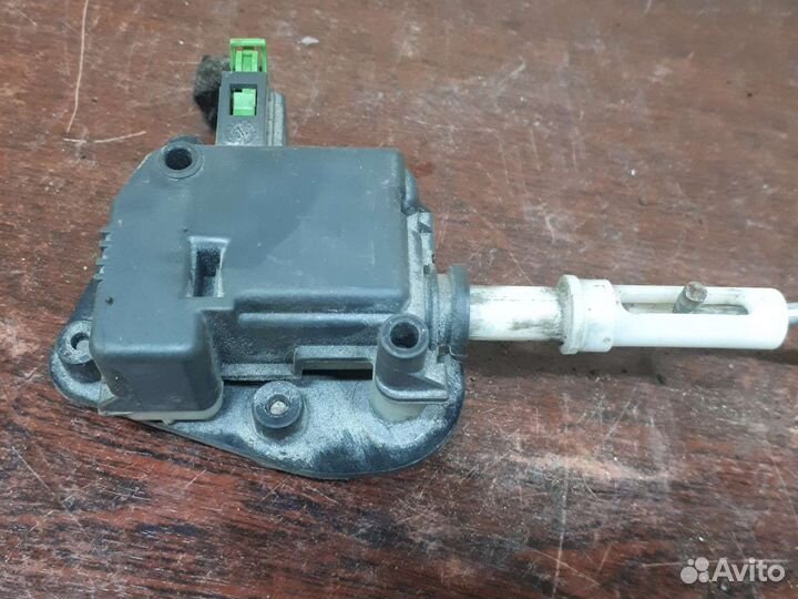 Актуатор замка багажника ауди а4 б6
