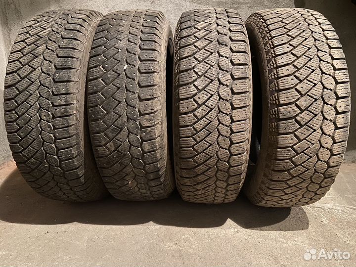 Gislaved Nord Frost 200 SUV 215/70 R16 100T